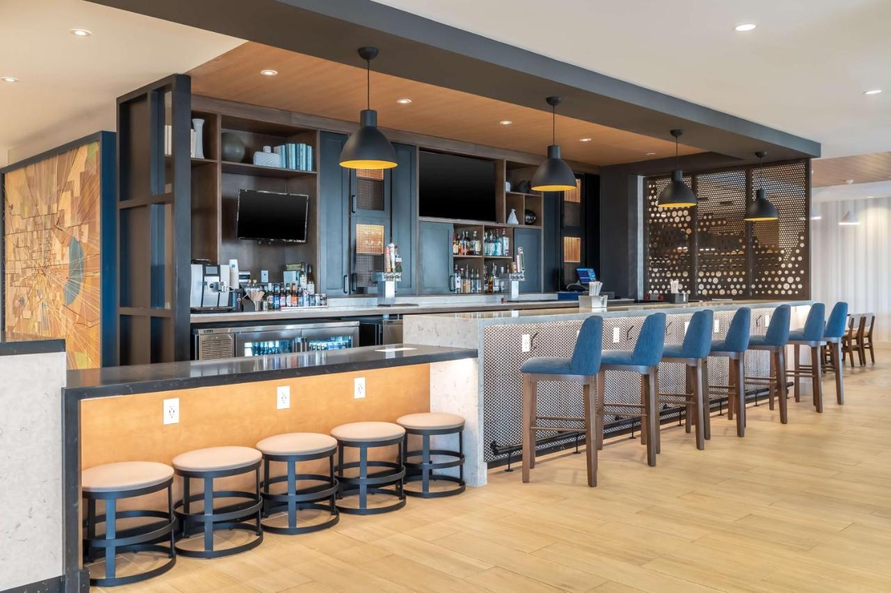 Hyatt Place Gainesville Downtown ภายนอก รูปภาพ