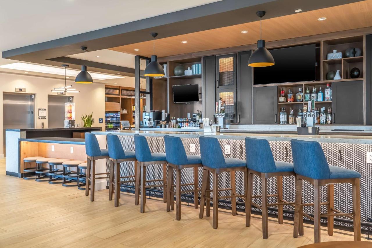 Hyatt Place Gainesville Downtown ภายนอก รูปภาพ