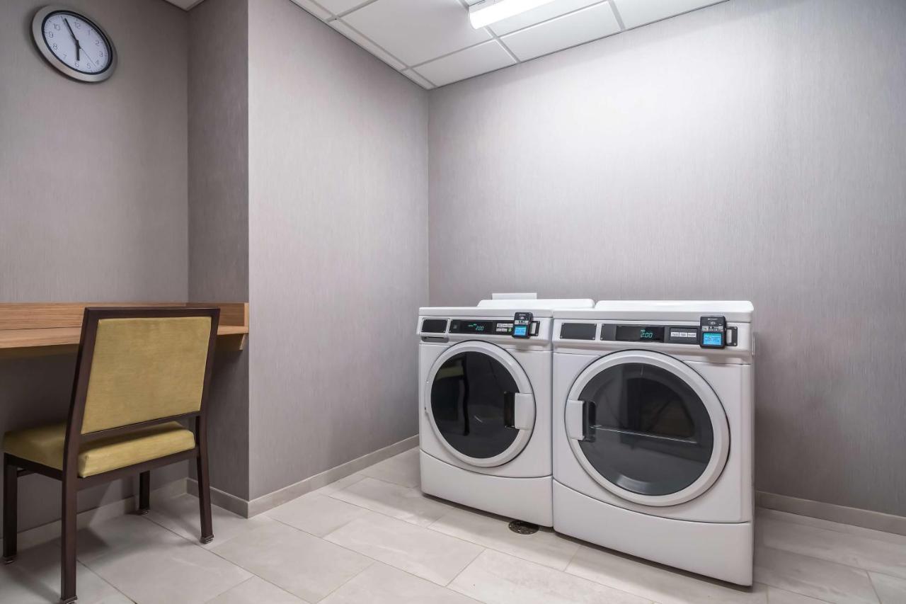 Hyatt Place Gainesville Downtown ภายนอก รูปภาพ