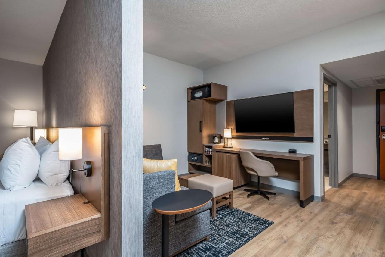 Hyatt Place Gainesville Downtown ภายนอก รูปภาพ